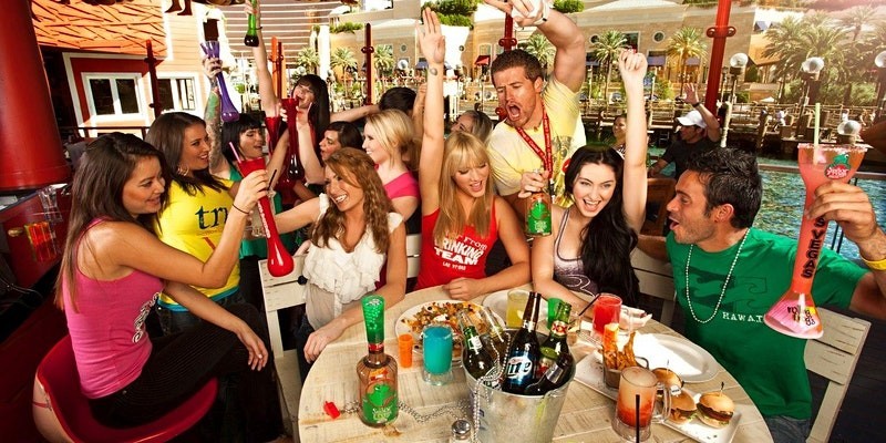 Make new friends at open bar night