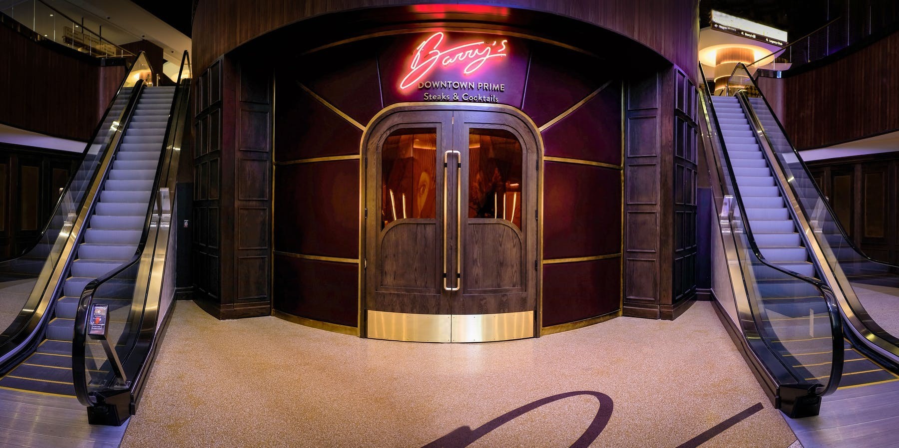 What It’s Like To Eat at Barry’s Downtown Prime Inside Circa Las Vegas